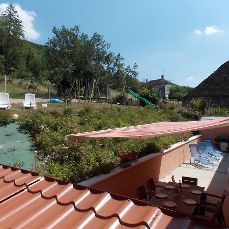 Gite Des Roches La Roche-Vanneau Extérieur photo